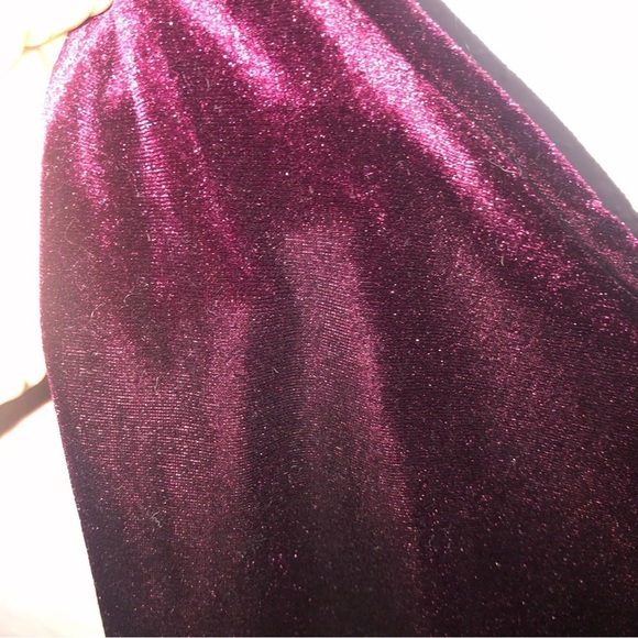 𝅺FOREVER 21 maroon velvet rhinestone straps bodysuit size medium - Picture 2 of 5